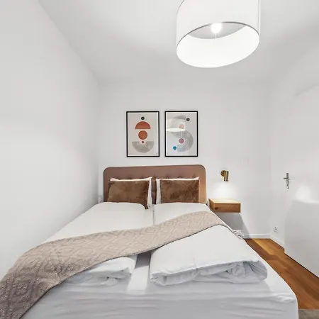 Cosy Flat Close Drive To Mount Pilatus *